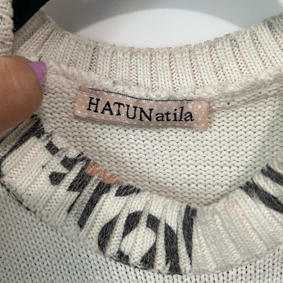 HATUN atila, Women’s Teddy Bear Print Sweater - Off White/Brown. Size: XL - Picture 3 of 6